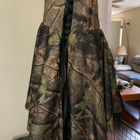 Dress - Picture 2 of 2